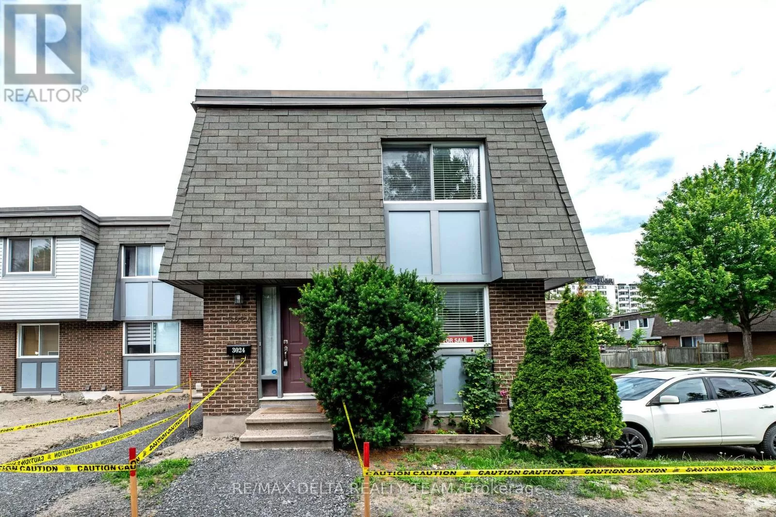 Row / Townhouse for rent:  3024 Fairlea Crescent, Ottawa, Ontario K1V 8T7