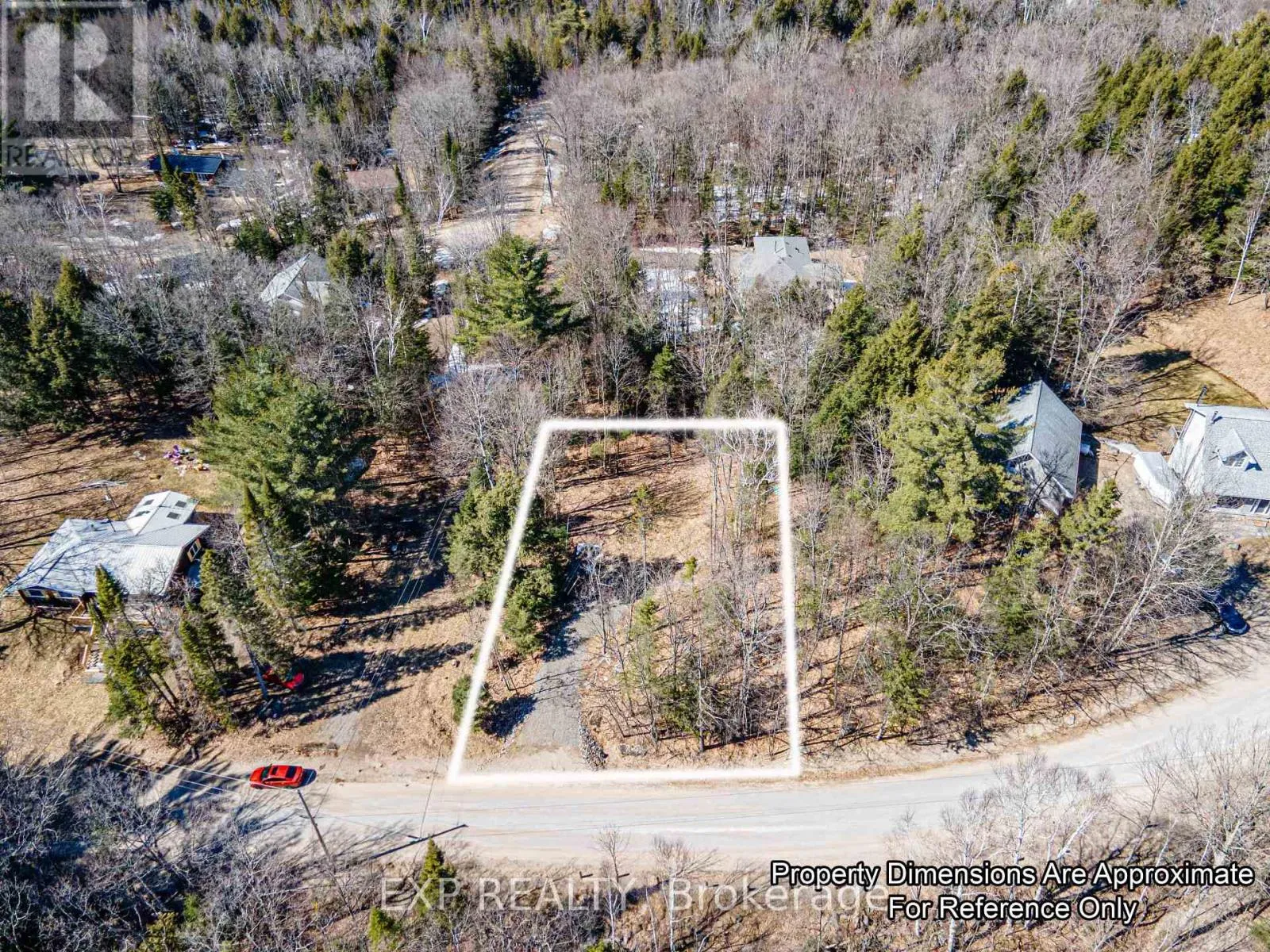 00 Sunnyside Street, Dysart et al, Ontario K0M 1S0