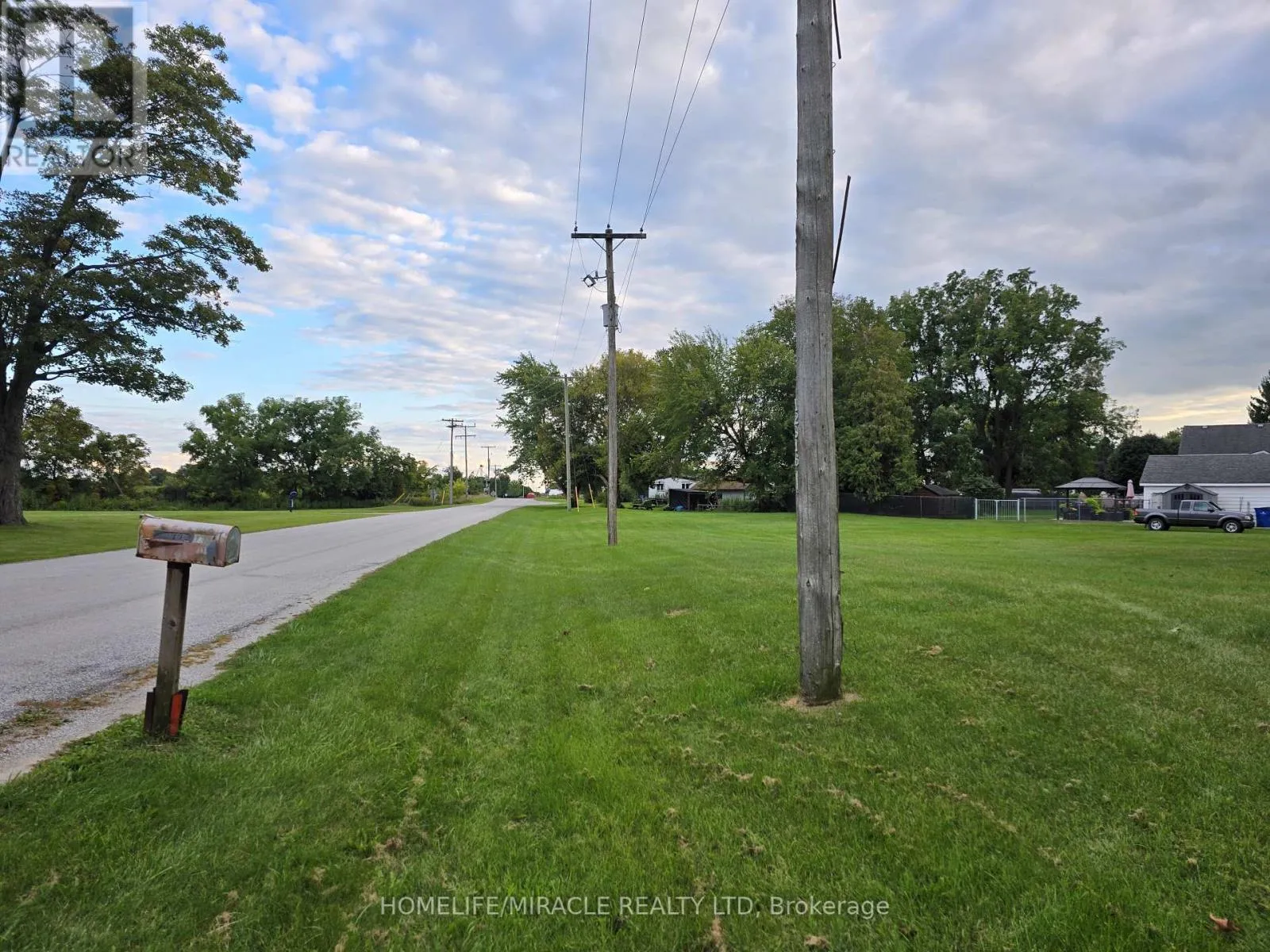 000 Oak Street, Chatham-Kent, Ontario N0P 1C0