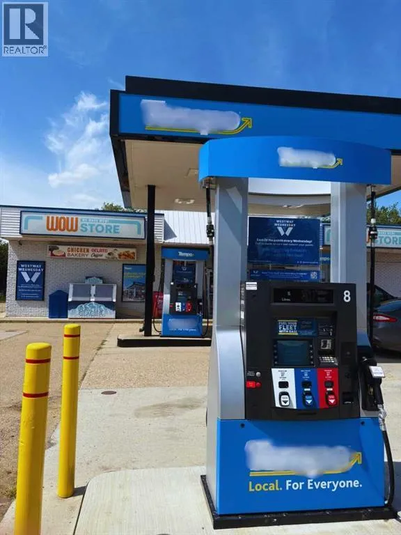 Retail for rent: 0002 2a Highway, Ponoka, Alberta T4J 1M1