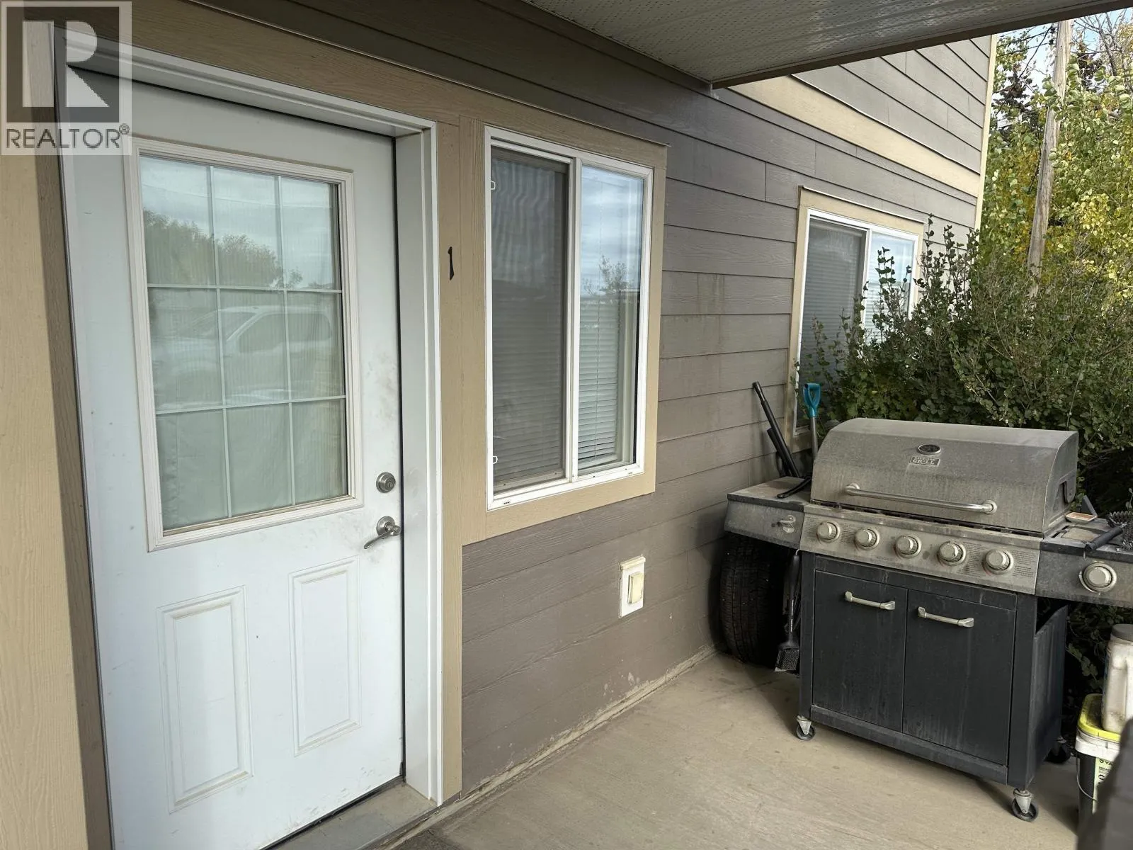 Apartment for rent: 1 10220 97 Avenue, Fort St. John, British Columbia V1J 0C9