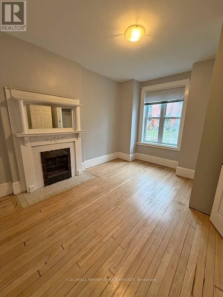 Row / Townhouse for rent: 1 - 103 Henderson Avenue, Ottawa, Ontario K1N 7P5