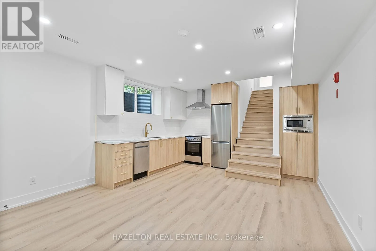 Other for rent: 1 - 127 Northcote Avenue, Toronto, Ontario M6J 3K4