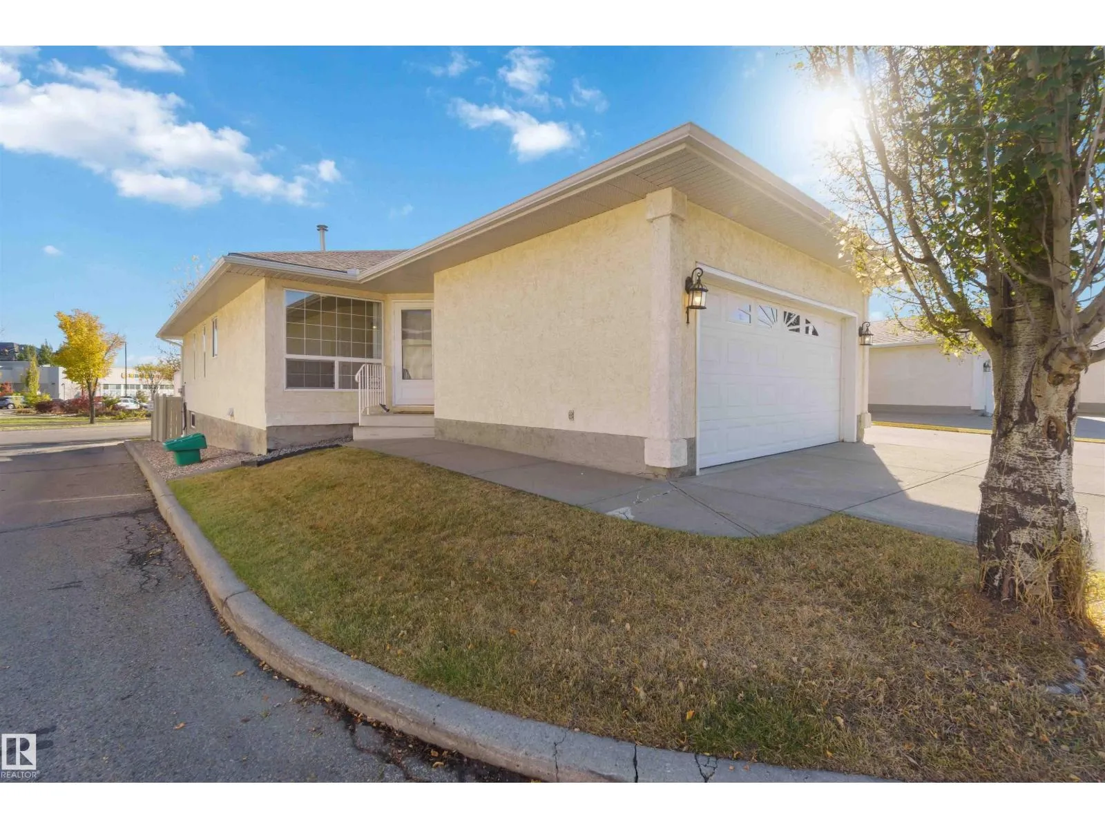 Duplex for rent: #1 14428 Miller Bv Nw, Edmonton, Alberta T5Y 2Y6