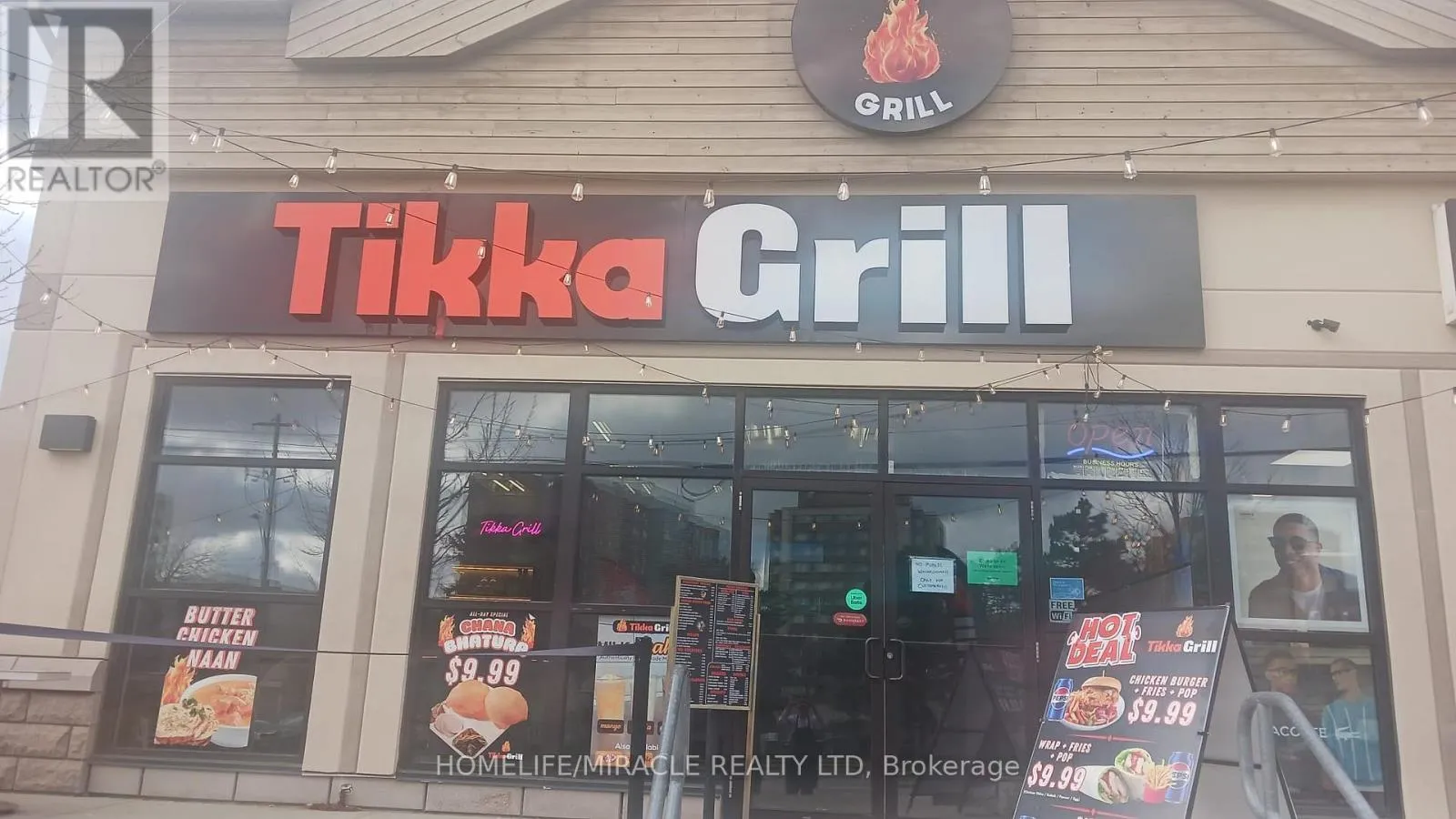 1 - 158 University Avenue, Waterloo, Ontario N2L 3E9