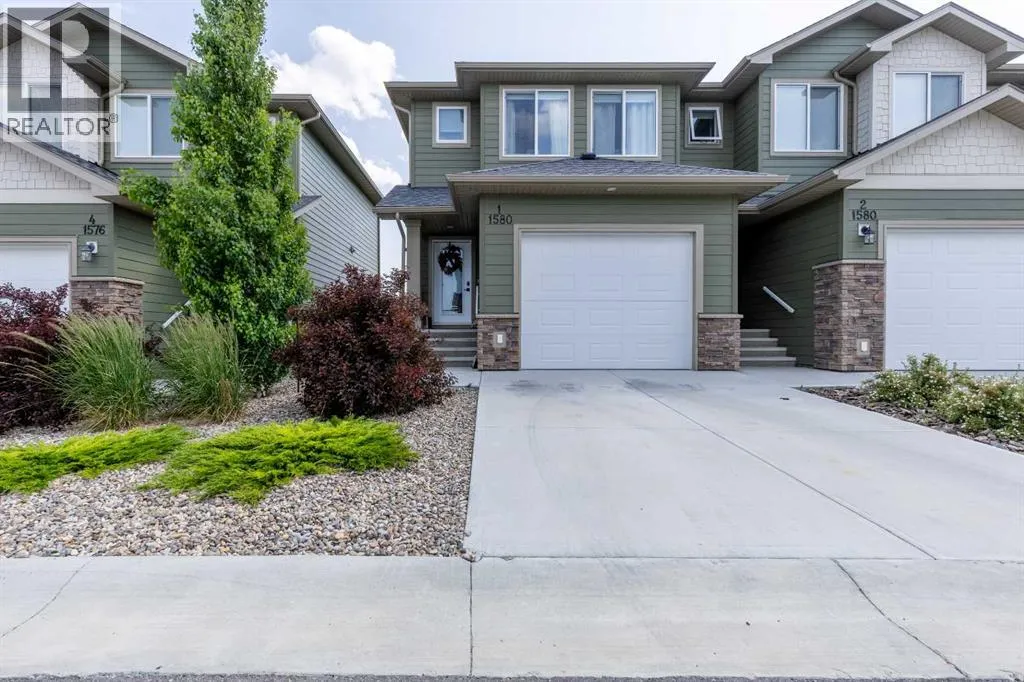 Row / Townhouse for rent: 1, 1580 Stafford Drive N, Lethbridge, Alberta T1H 7G8