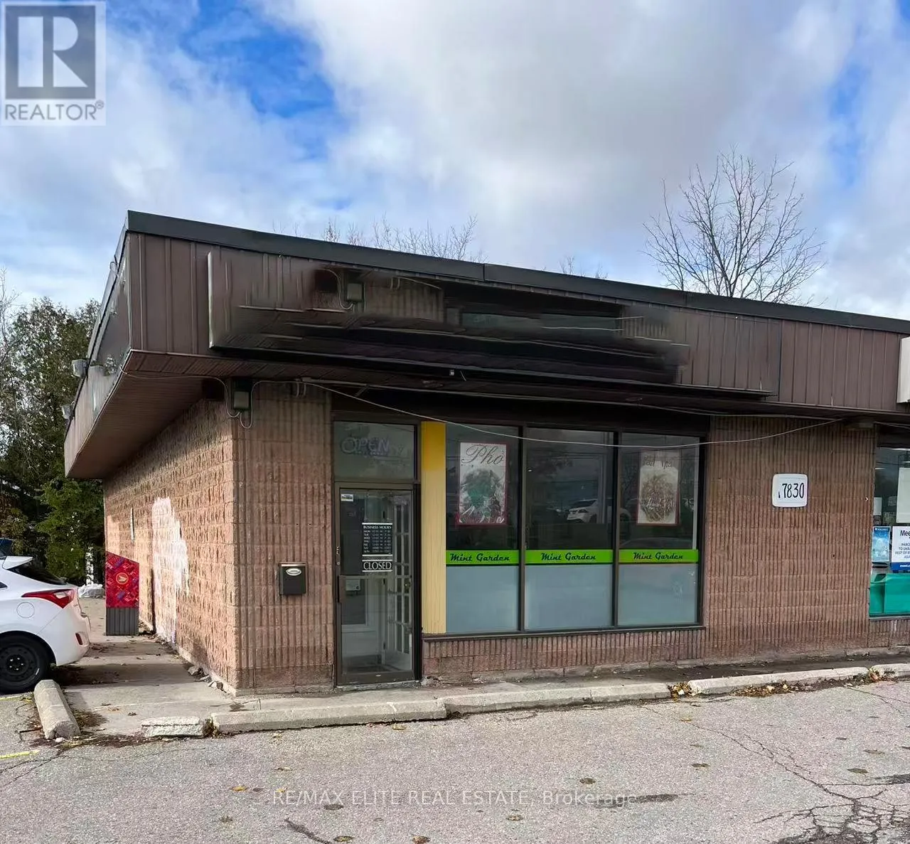 1 - 17830 Leslie Street, Newmarket, Ontario L3Y 3E5