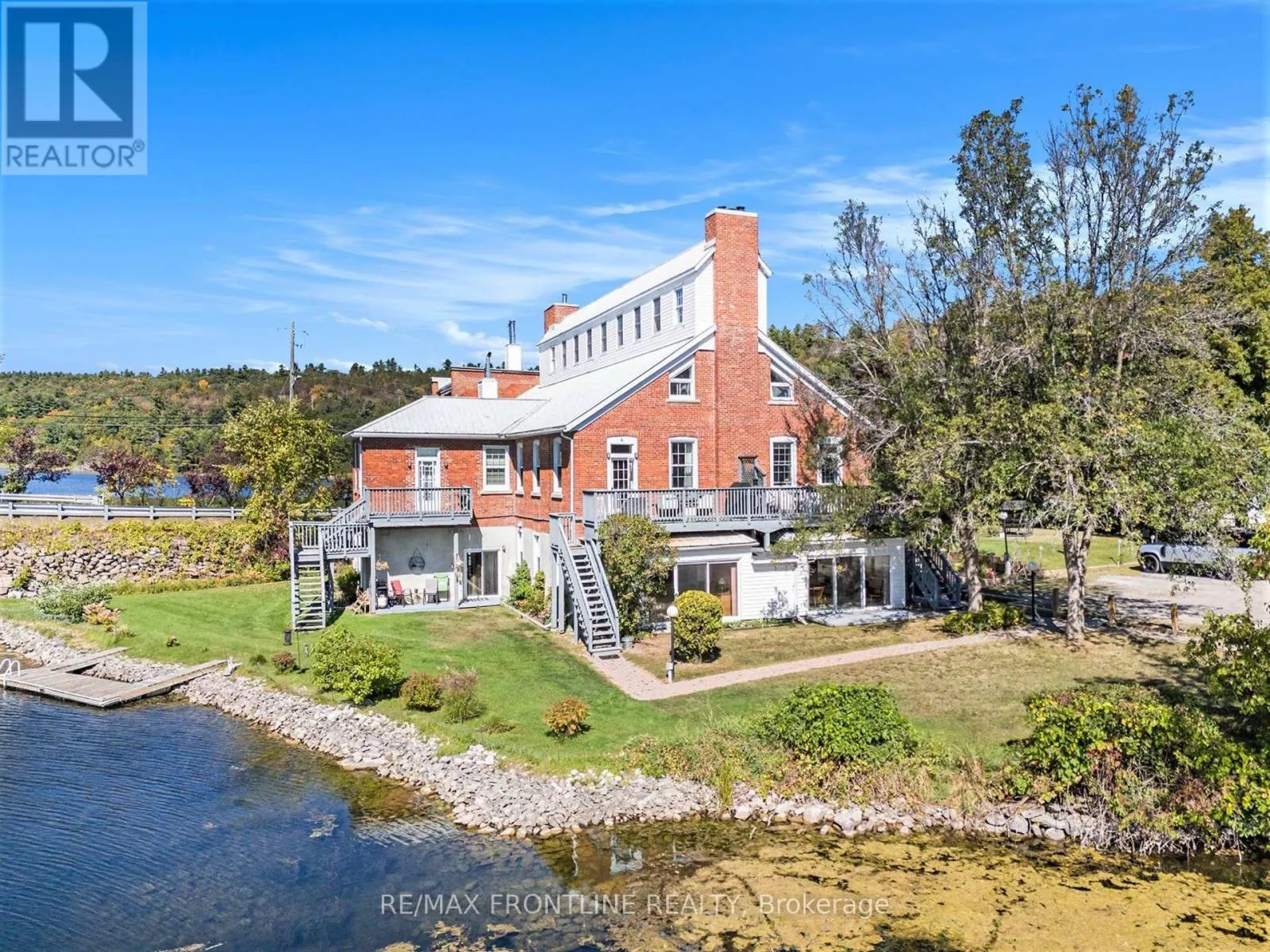 Apartment for rent: 1 - 19 Main Street, Westport, Ontario K0G 1X0