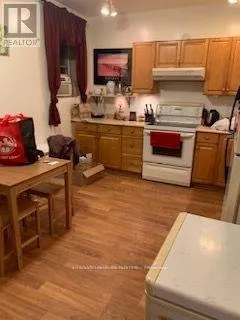 Other for rent: 1 - 216 Parkdale Avenue N, Hamilton, Ontario L8H 5X5