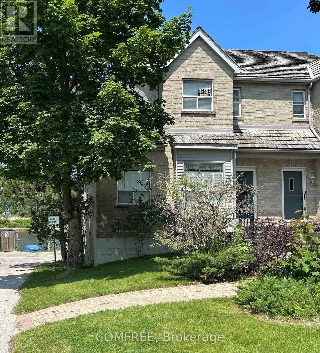 Row / Townhouse for rent: 1 - 216 River Road E, Wasaga Beach, Ontario L9Z 2L6