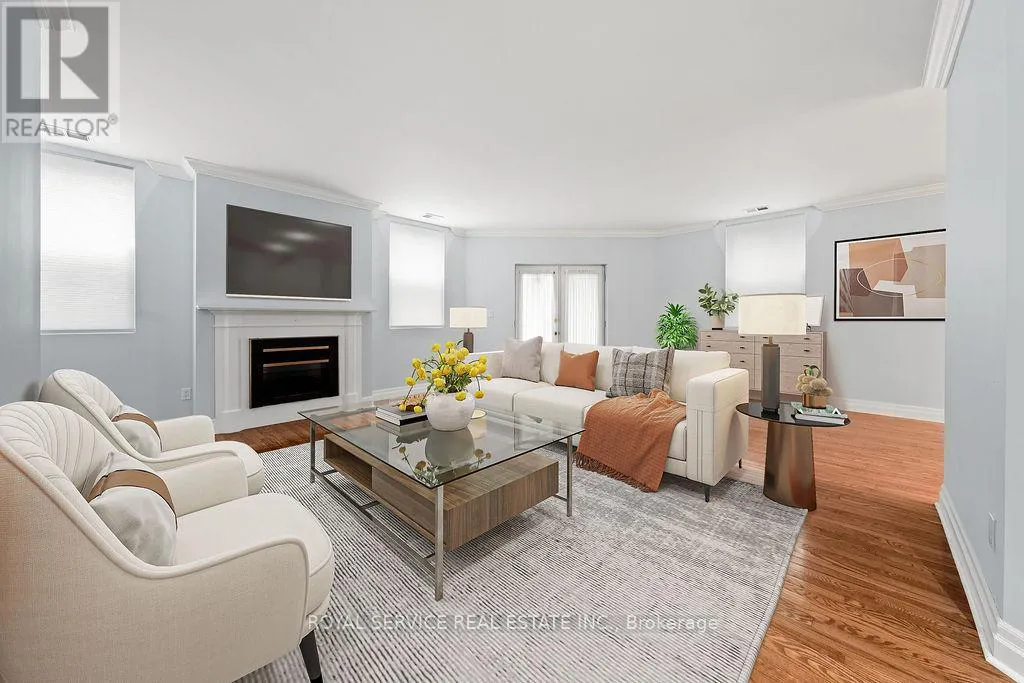 Apartment for rent: 1 - 220 Church Street, Cobourg, Ontario K9A 3V9