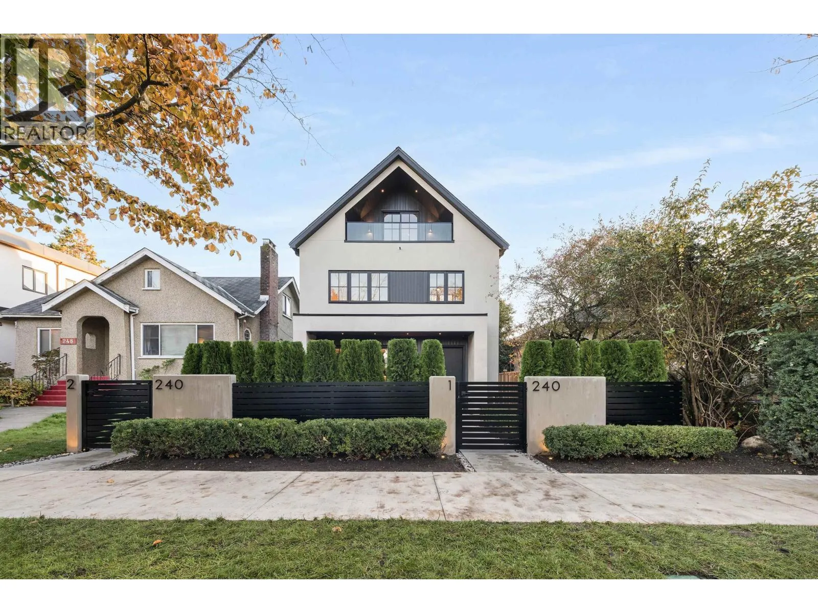 Duplex for rent: 1 240 E 37th Avenue, Vancouver, British Columbia V5W 1E6