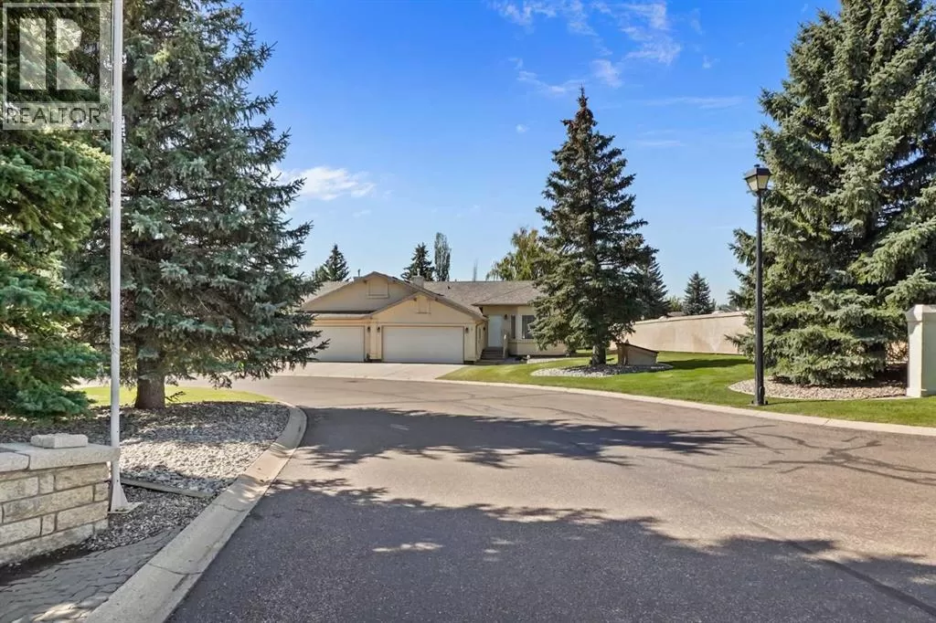 Duplex for rent: 1, 240 Heritage Boulevard W, Lethbridge, Alberta T1K 7H3