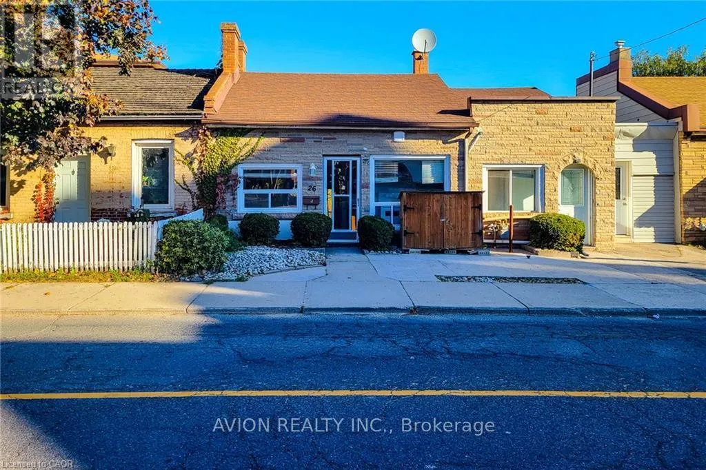 House for rent: 1 - 26 Barton Street W, Hamilton, Ontario L8L 1A1