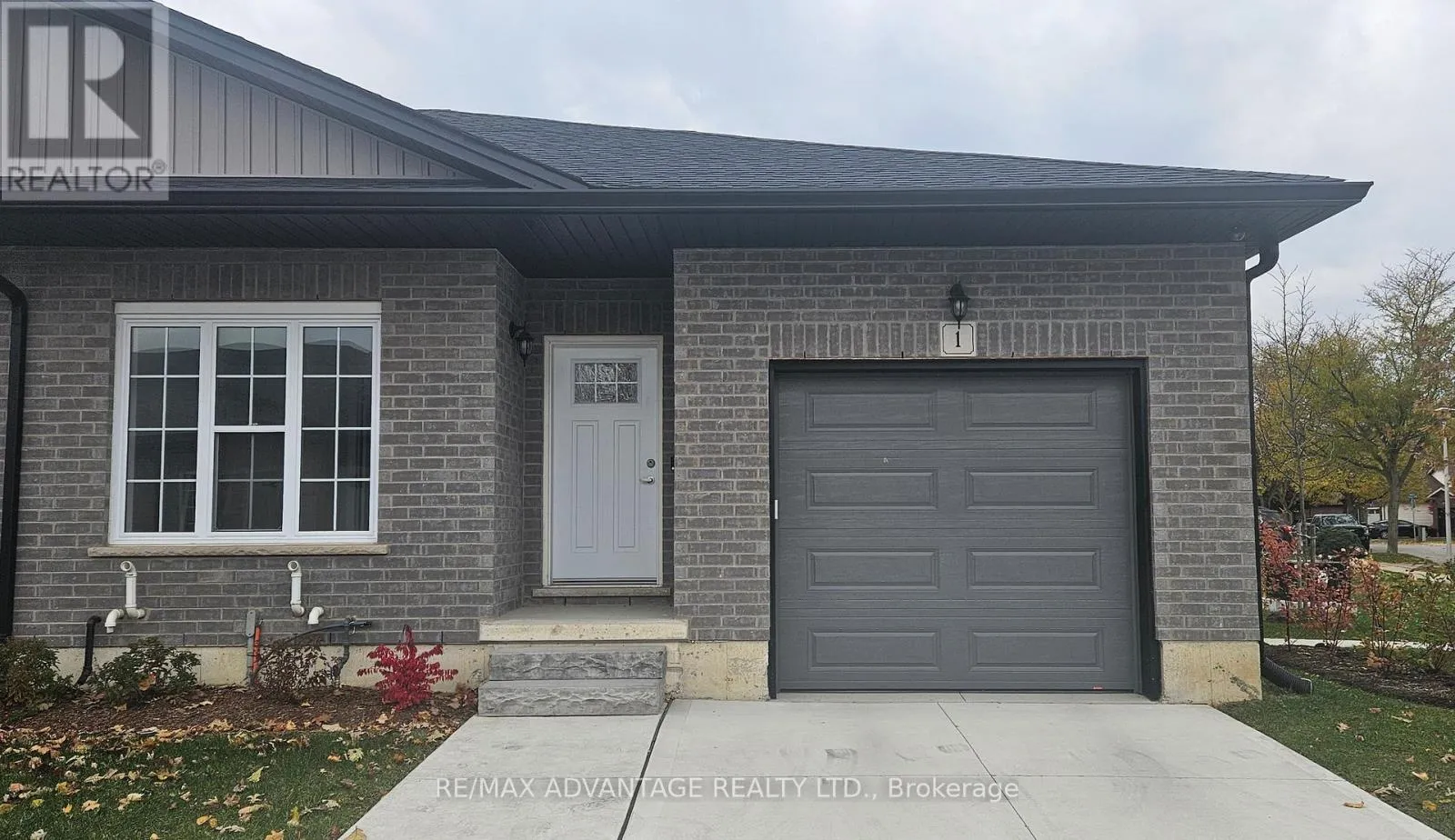 Row / Townhouse for rent: 1 - 299 Tartan Drive, London East, Ontario N5V 4W9