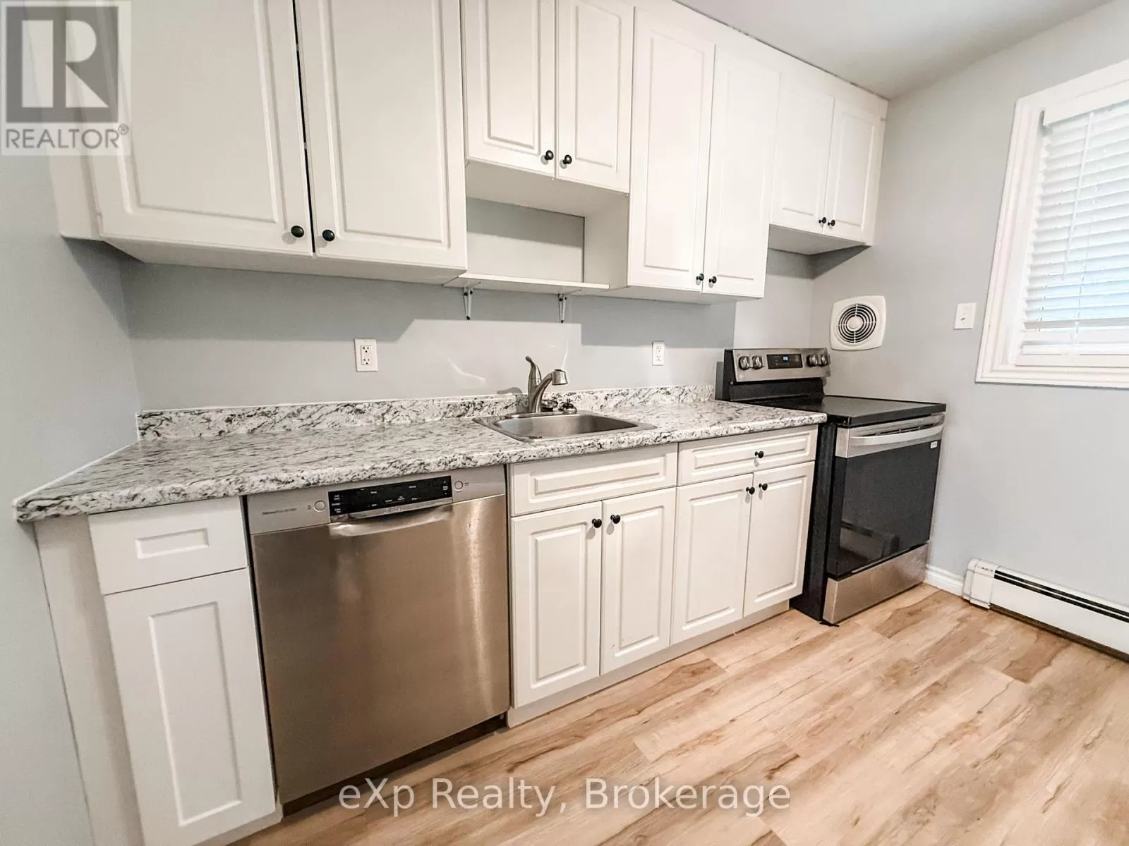 Other for rent: 1 - 342 Kiwanis Park Drive, London East, Ontario N5W 4M9