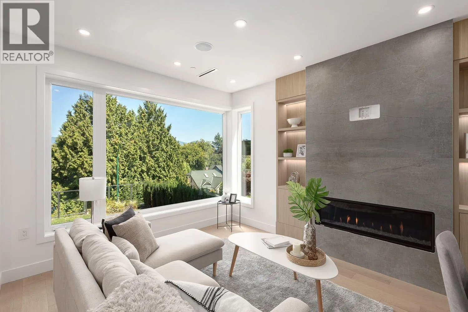 Duplex for rent: 1 3536 W 14th Avenue, Vancouver, British Columbia V6R 2W4