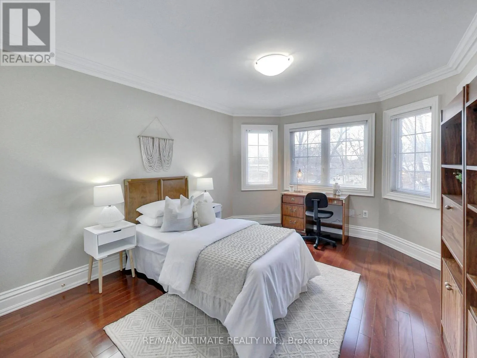 Other for rent: 1 - 40 Harrow Drive, Toronto, Ontario M6M 2X3