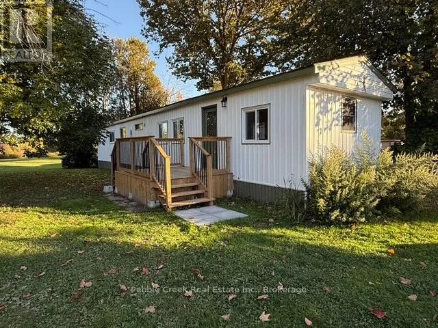 Mobile Home for rent: 1 - 40201 Vanastra Road, Huron East, Ontario N0M 1L0