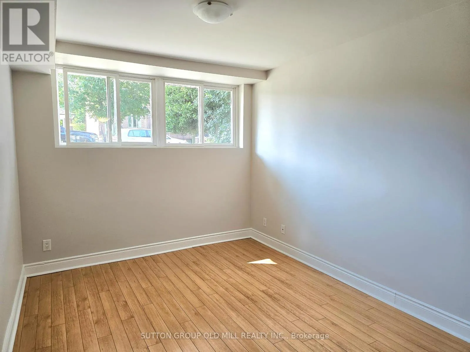 Triplex for rent: 1 - 62 Murrie Street, Toronto, Ontario M8V 1X7