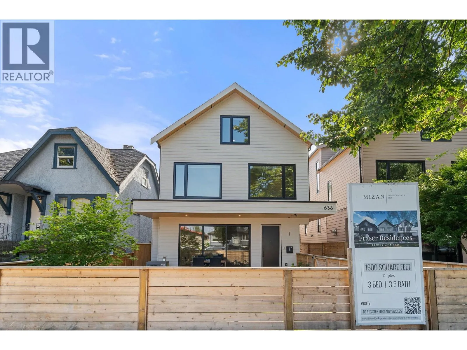 Duplex for rent: 1 638 E 46th Avenue, Vancouver, British Columbia V5W 2A3