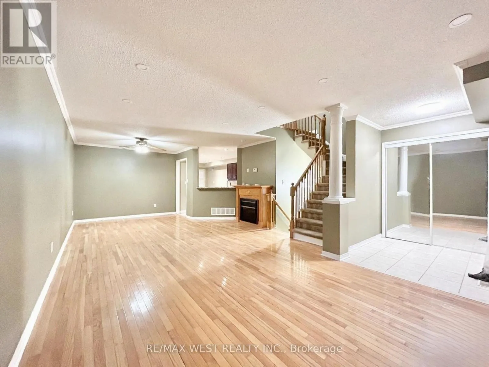 Row / Townhouse for rent: 1 - 66 Manley Lane, Milton, Ontario L9T 5N8