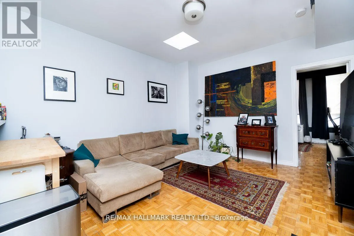 Other for rent: 1 - 804 Queen Street E, Toronto, Ontario M4M 1H7