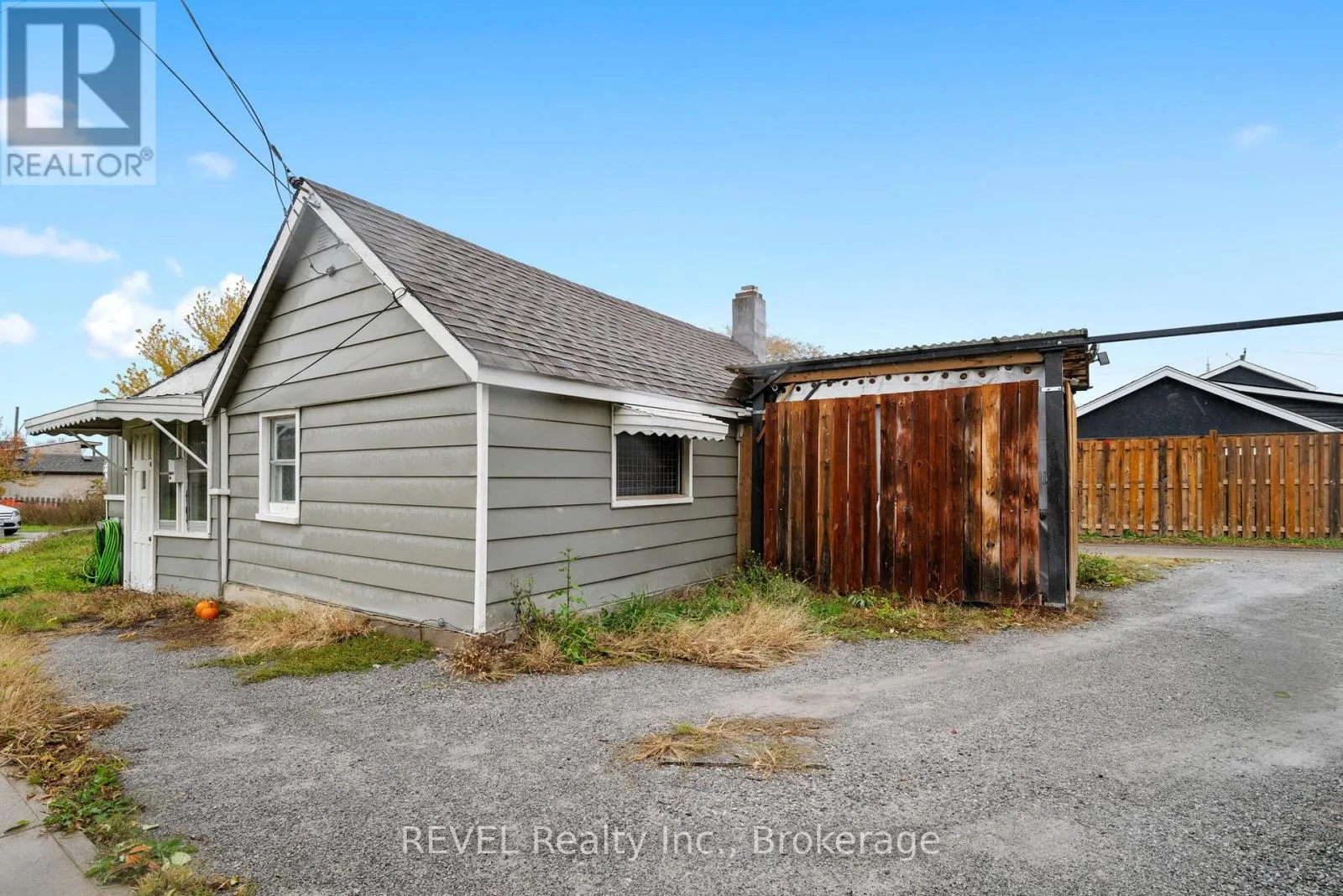 House for rent: 1 Birch Lane, St. Catharines, Ontario L2P 2B5