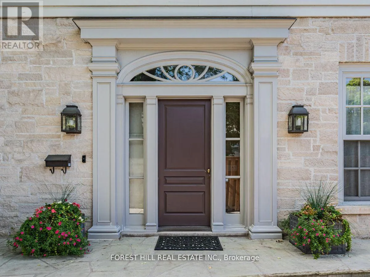 House for rent: 1 Burton Road, Toronto, Ontario M5P 1T6