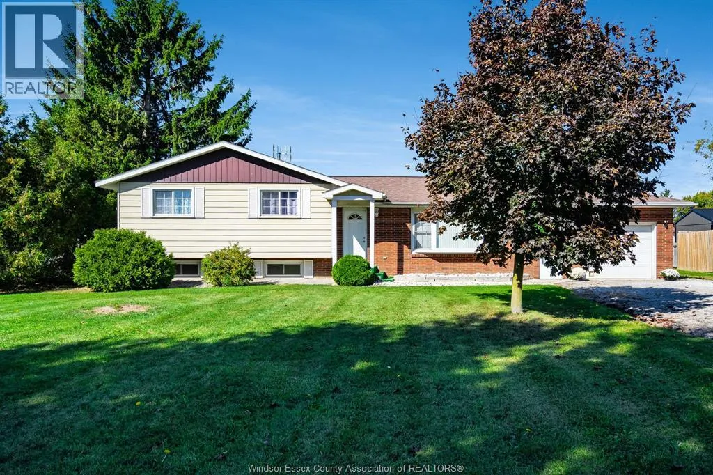 House for rent: 1 County Rd 29, Kingsville, Ontario N0R 1B0