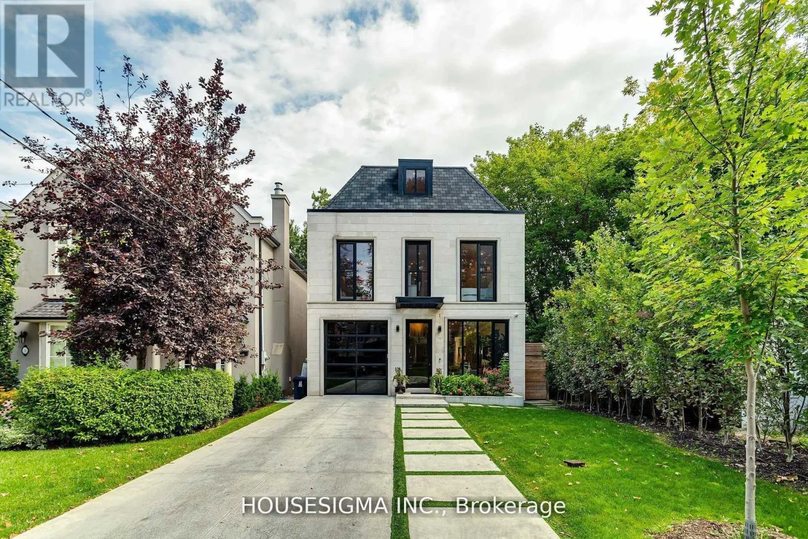 House for rent: 1 De Vere Gardens, Toronto, Ontario M5M 3E4