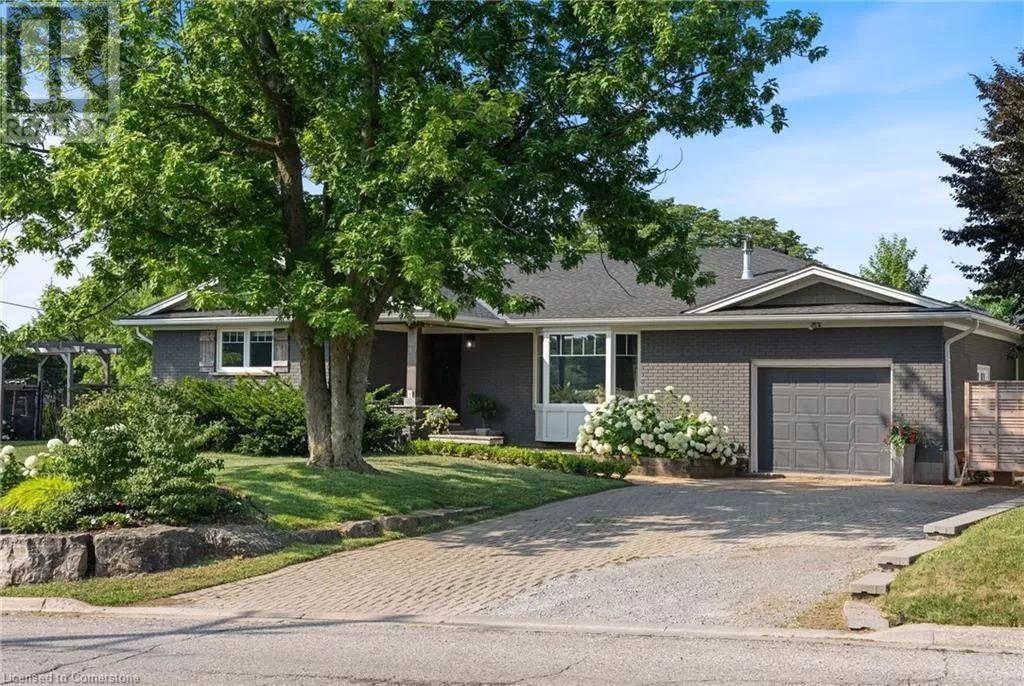 House for rent: 1 First Street, Waterdown, Ontario L0R 2H0