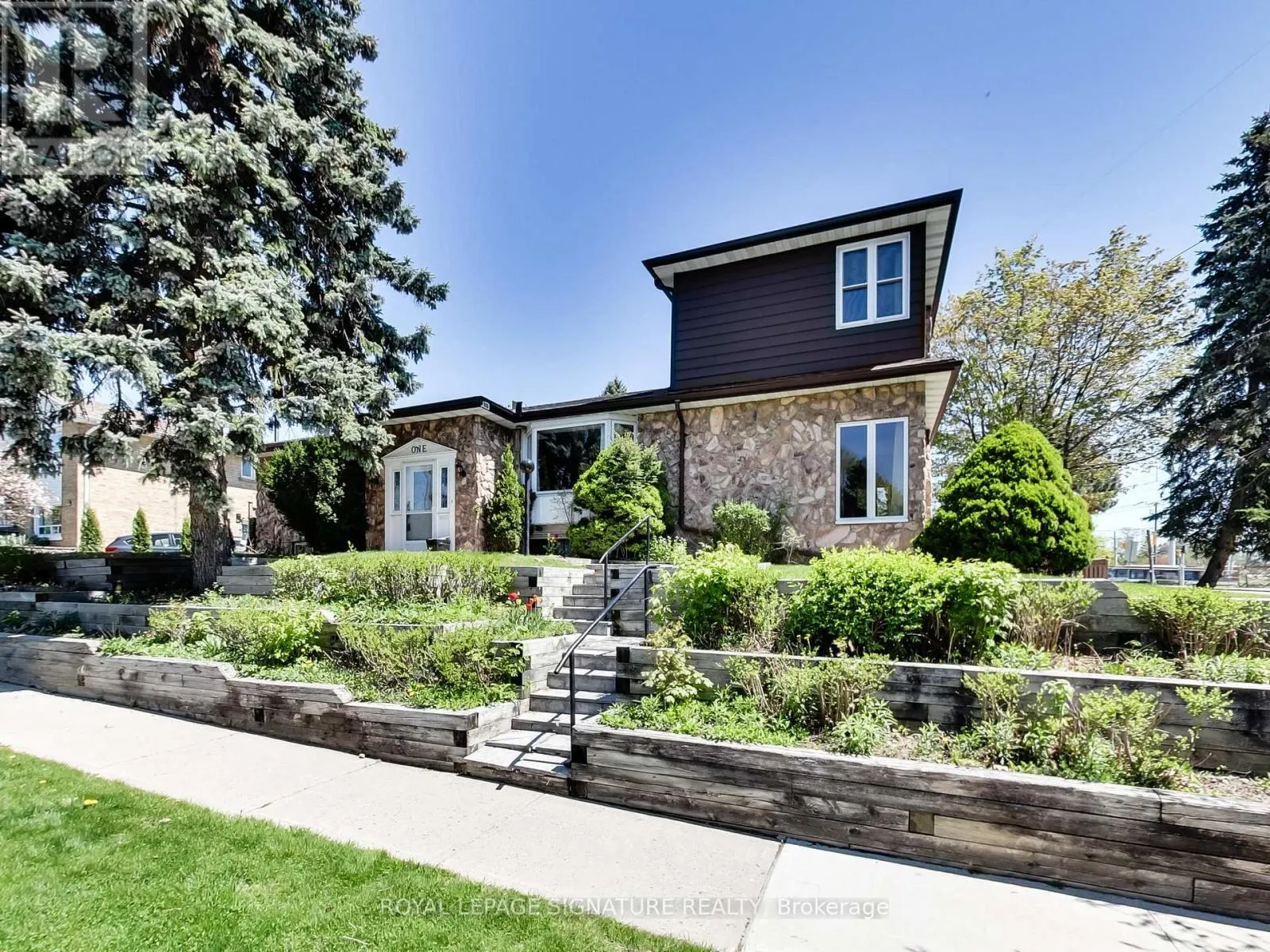 House for rent: 1 Kencliff Crescent, Toronto, Ontario M1P 4E2