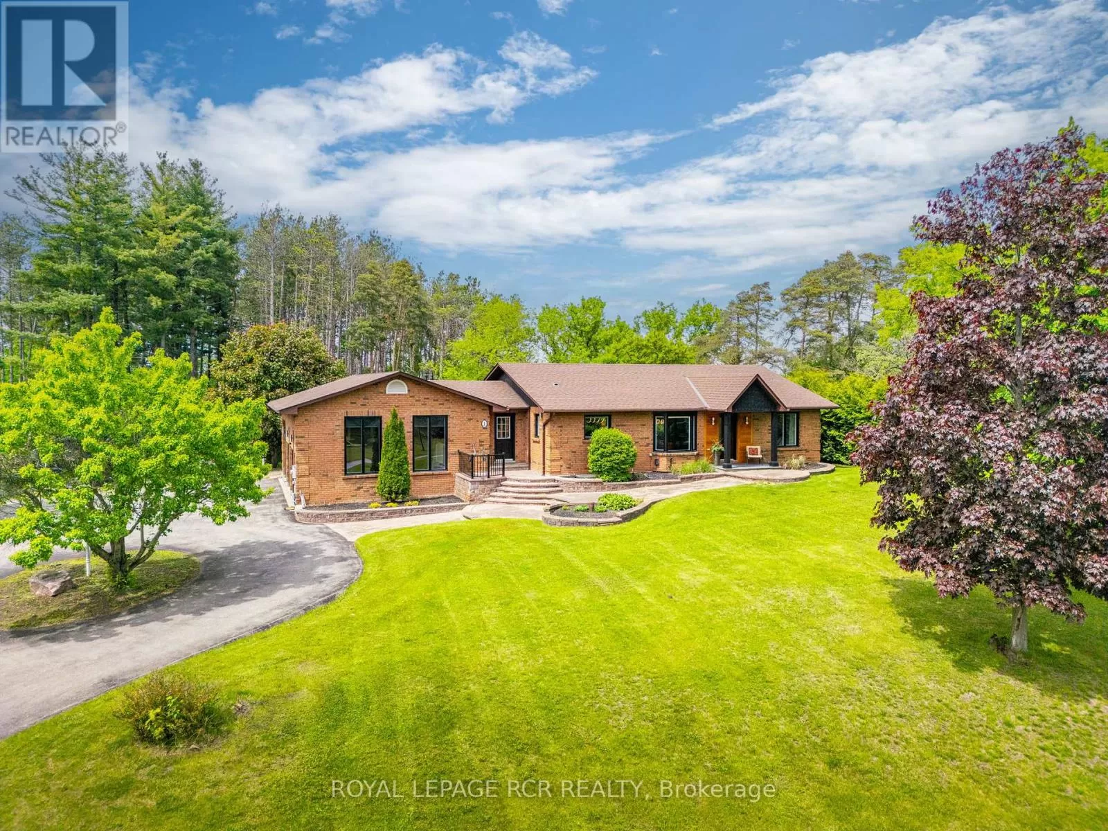 House for rent: 1 Lormik Drive, Uxbridge, Ontario L9P 1R9