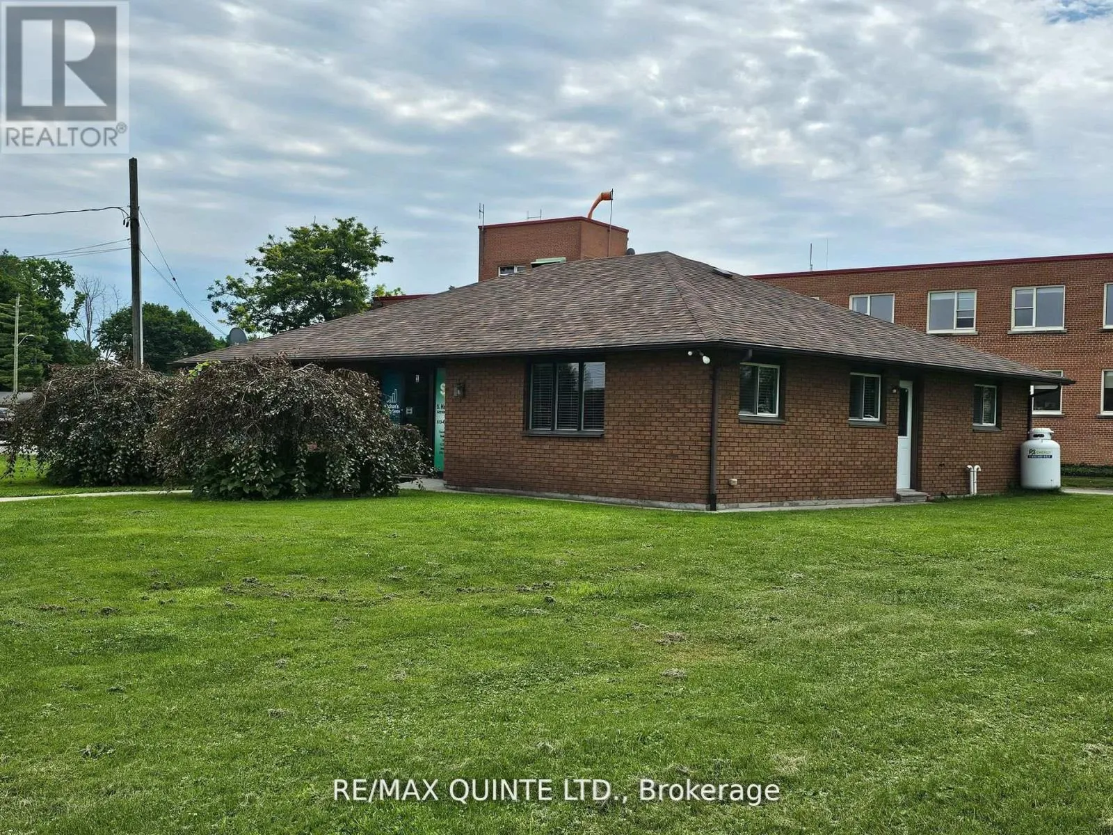 Offices for rent: 1 Mcfarland Drive, Prince Edward County, Ontario K0K 2T0
