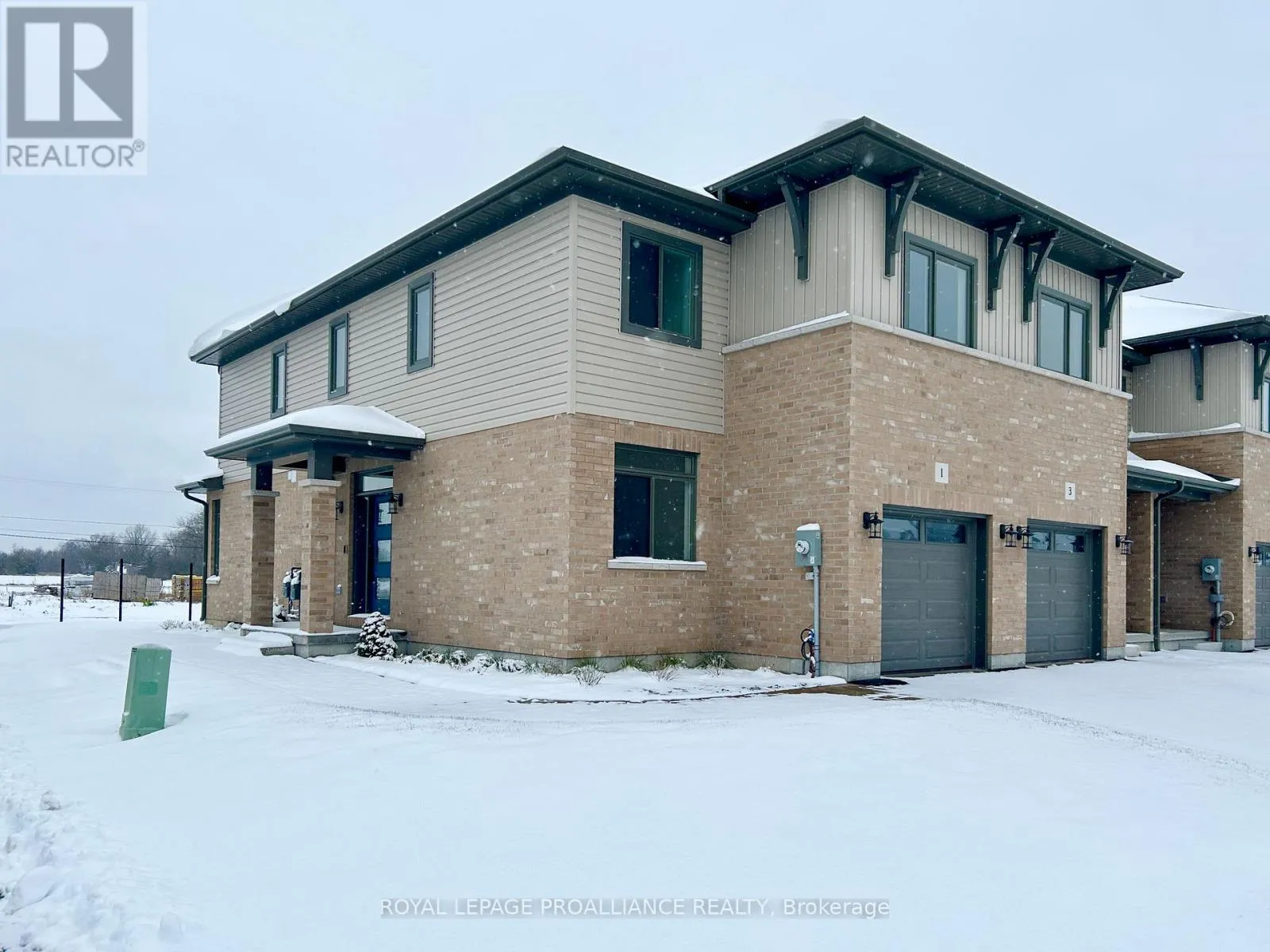 Row / Townhouse for rent: 1 Otonabee Street, Belleville, Ontario K8N 0T3