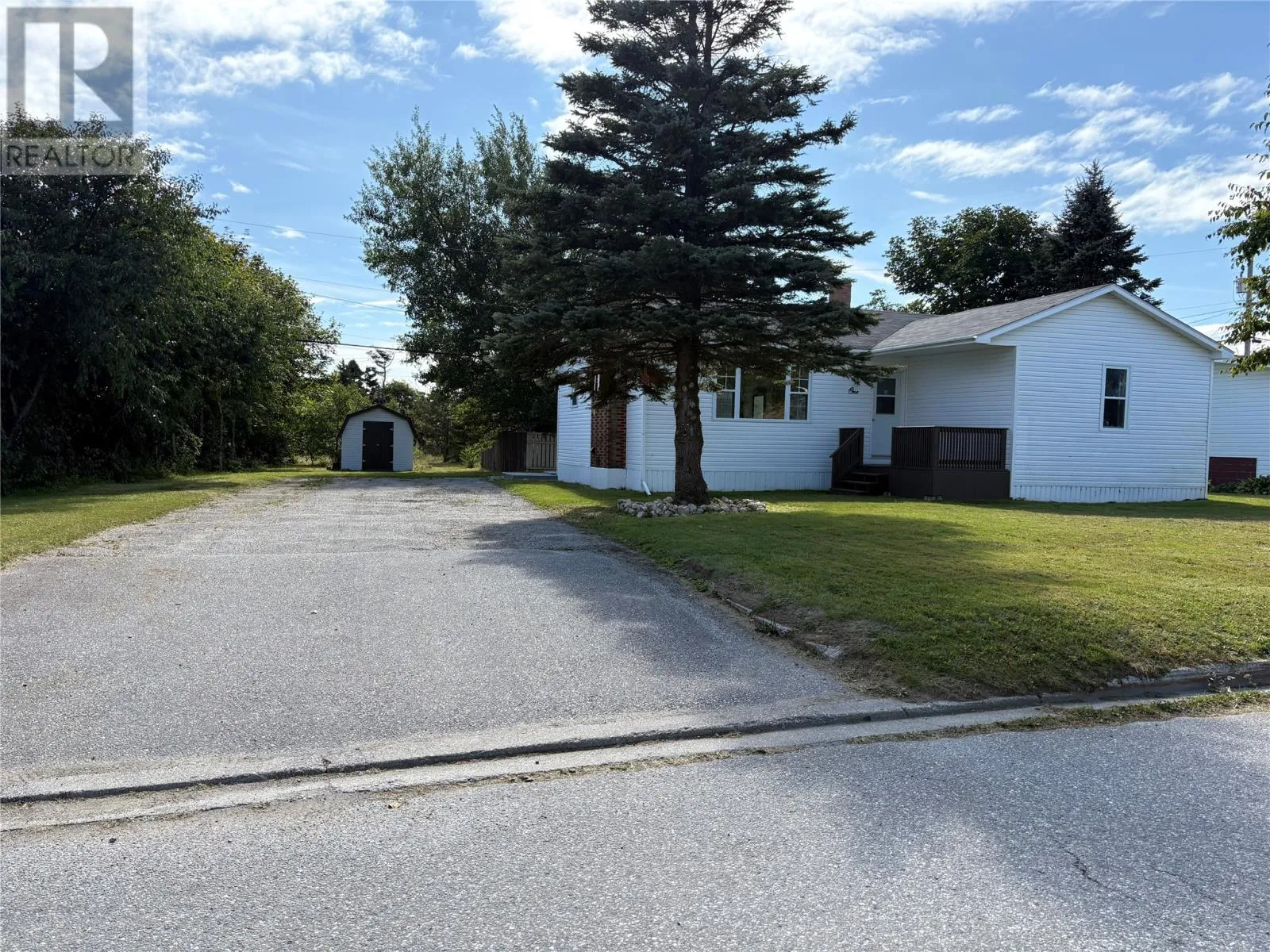 House for rent: 1 Park Avenue, Stephenville, Newfoundland & Labrador A2N 1E9