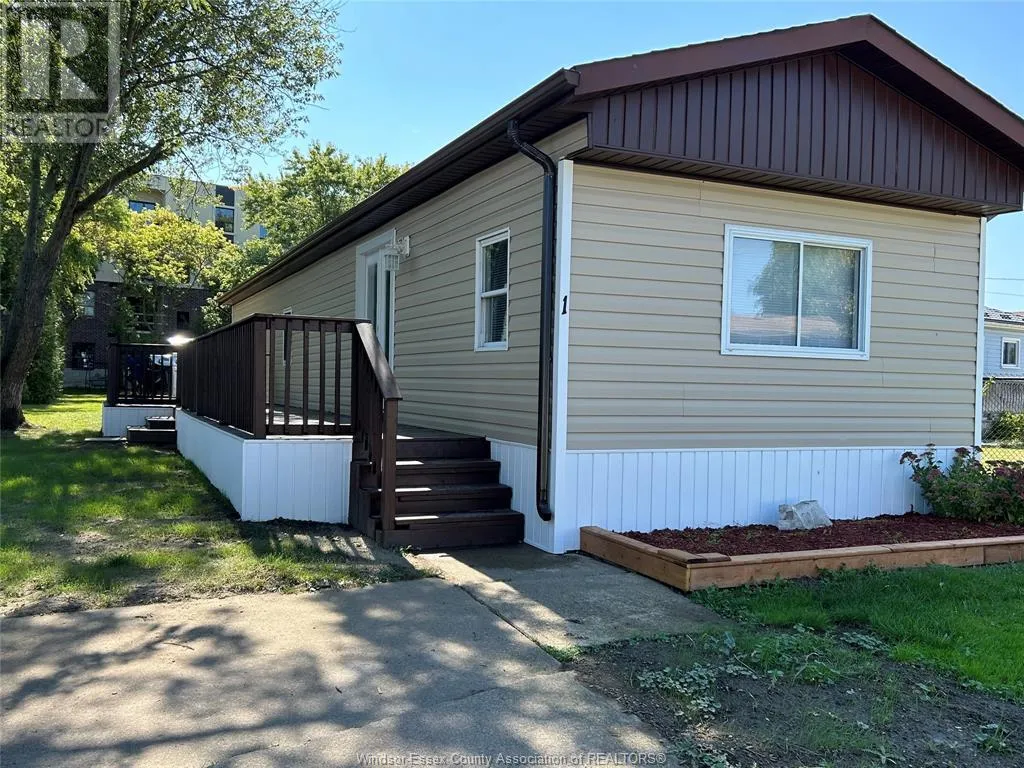 1 Parkside Drive, McGregor, Ontario N0R 1J0