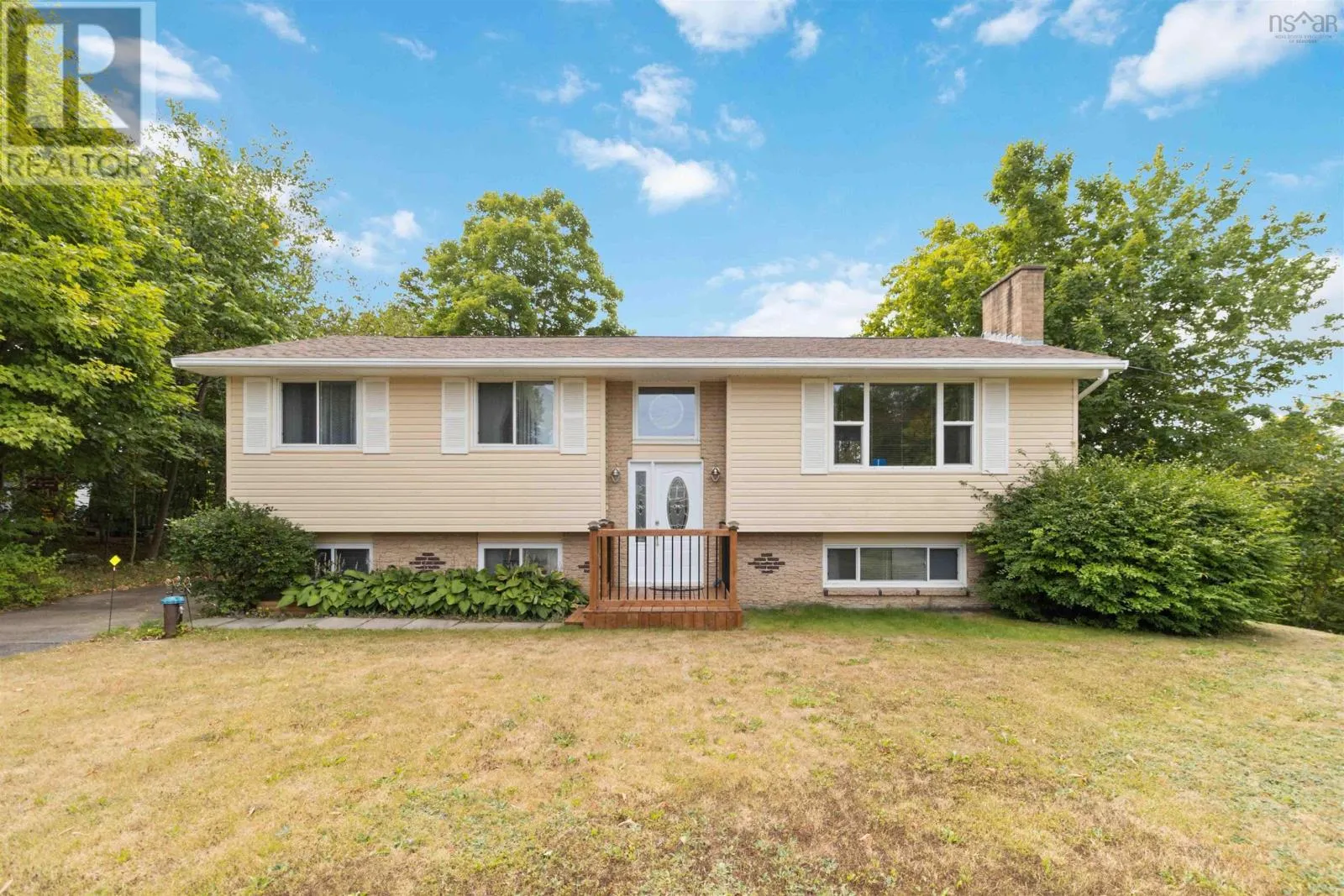 House for rent: 1 Patricia Place, Lake Echo, Nova Scotia B3E 1B1