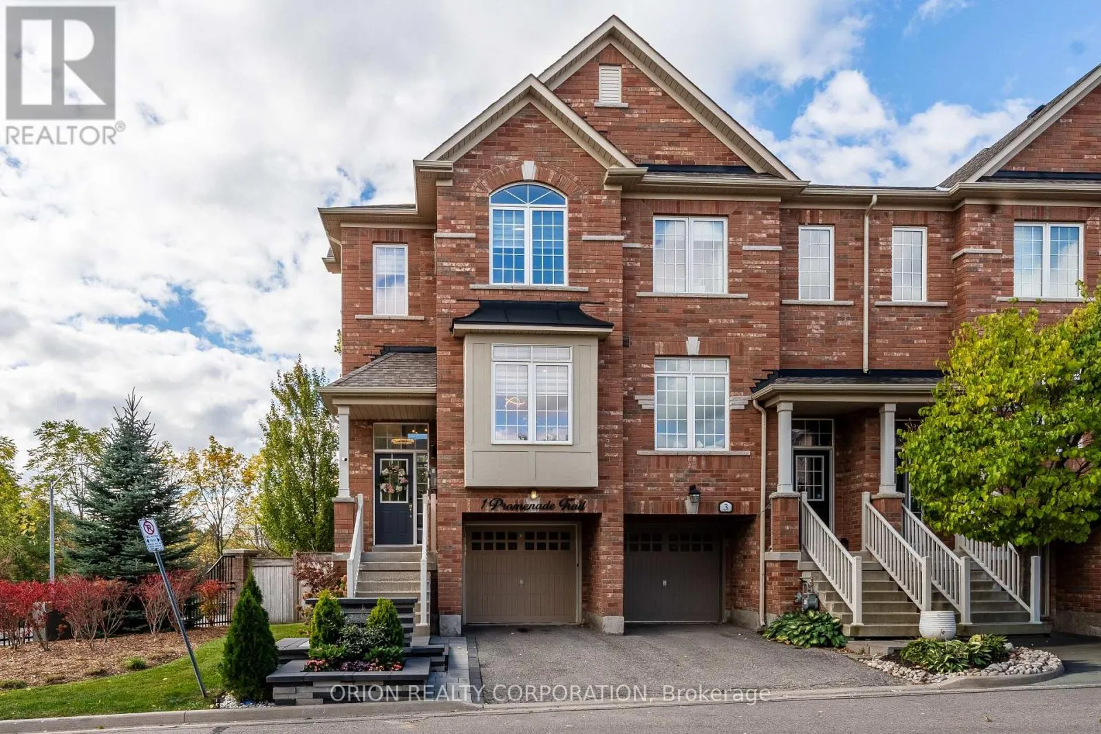 Row / Townhouse for rent: 1 Promenade Trail, Halton Hills, Ontario L7G 0G8