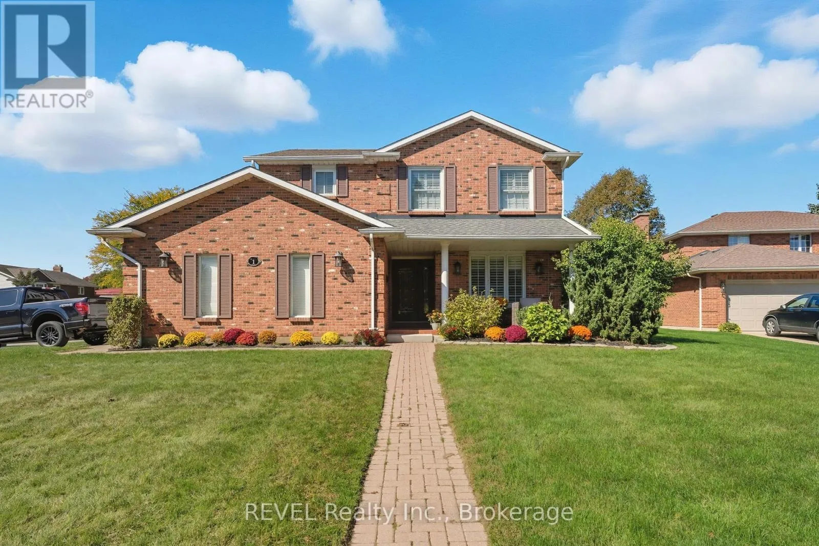 House for rent: 1 Spartan Court, St. Catharines, Ontario L2N 7M5