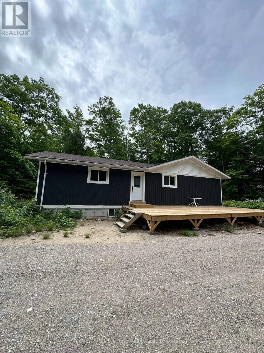 House for rent: 1 Waagosh Miikans Lane W, Christian Island 30, Ontario L9M 0A9