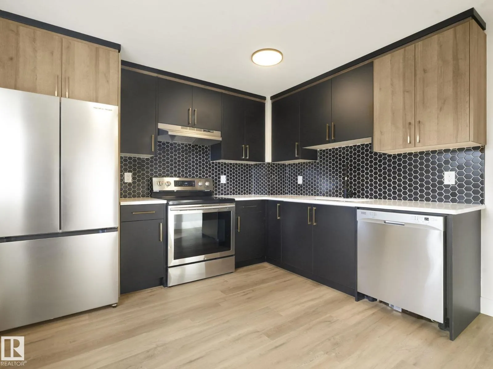 Row / Townhouse for rent: #10 13833 30 St Nw, Edmonton, Alberta T5Y 2B2