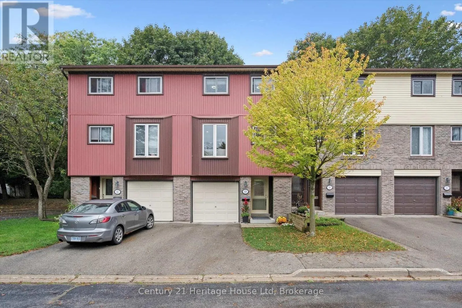 Row / Townhouse for rent: 10 - 2 Worton Avenue, Guelph, Ontario N1H 7C5