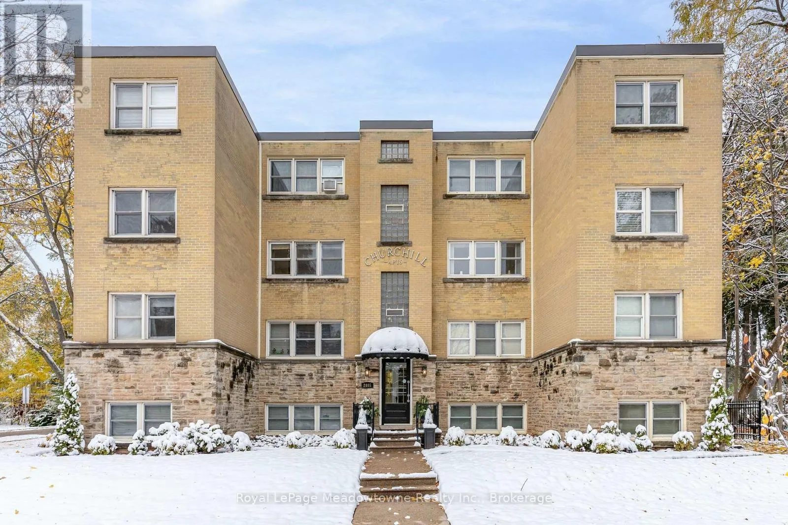 Apartment for rent: 10 - 2405 Lakeshore Road, Burlington, Ontario L7R 1B8