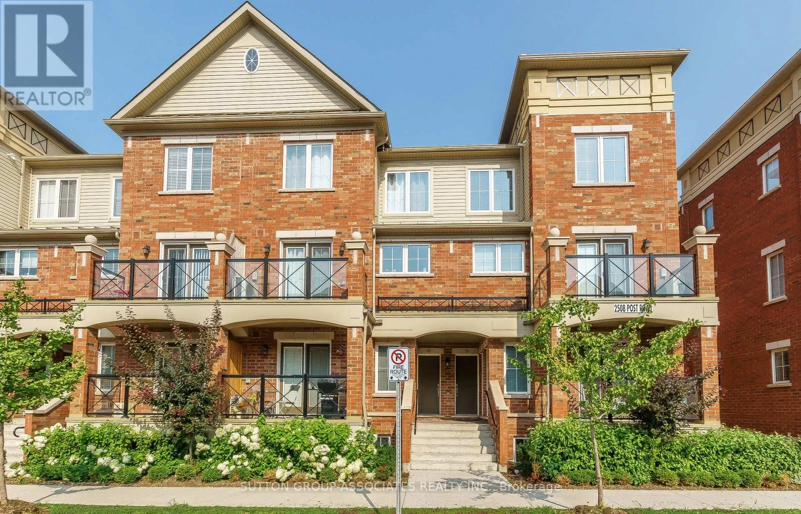 Row / Townhouse for rent: 10 - 2508 Post Road, Oakville, Ontario L6H 0K1