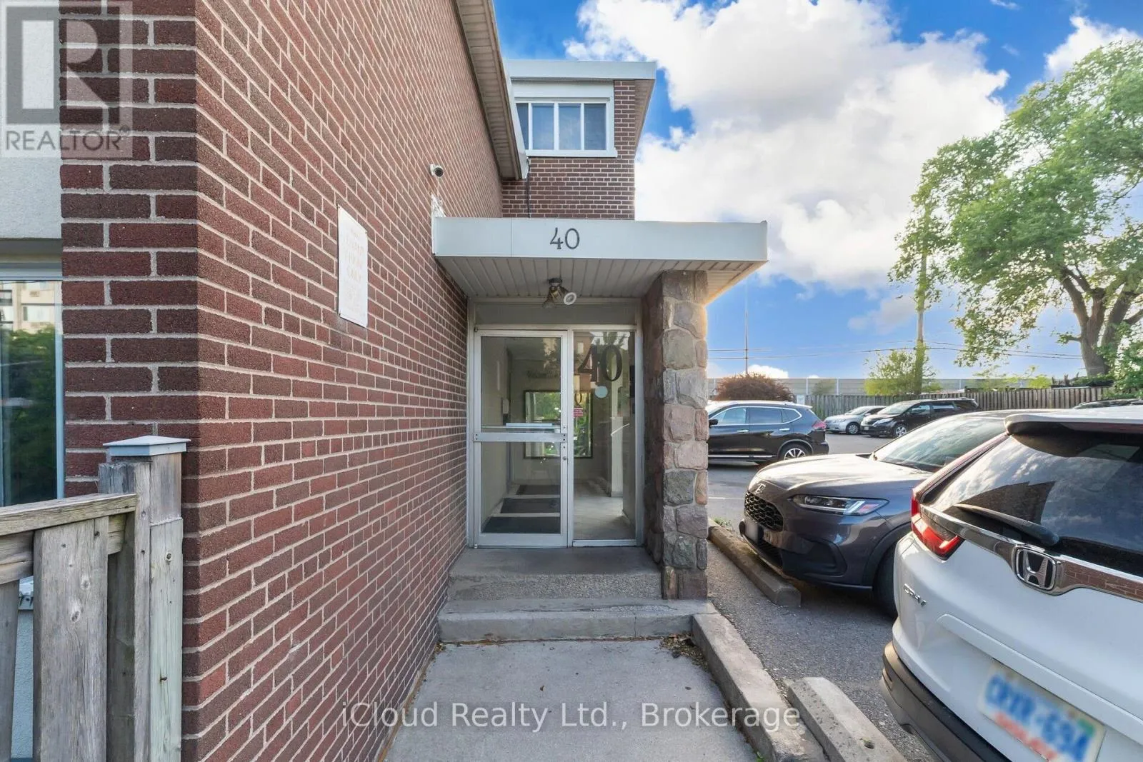 Row / Townhouse for rent: 10 - 40 Rabbit Lane, Toronto, Ontario M9B 5S6