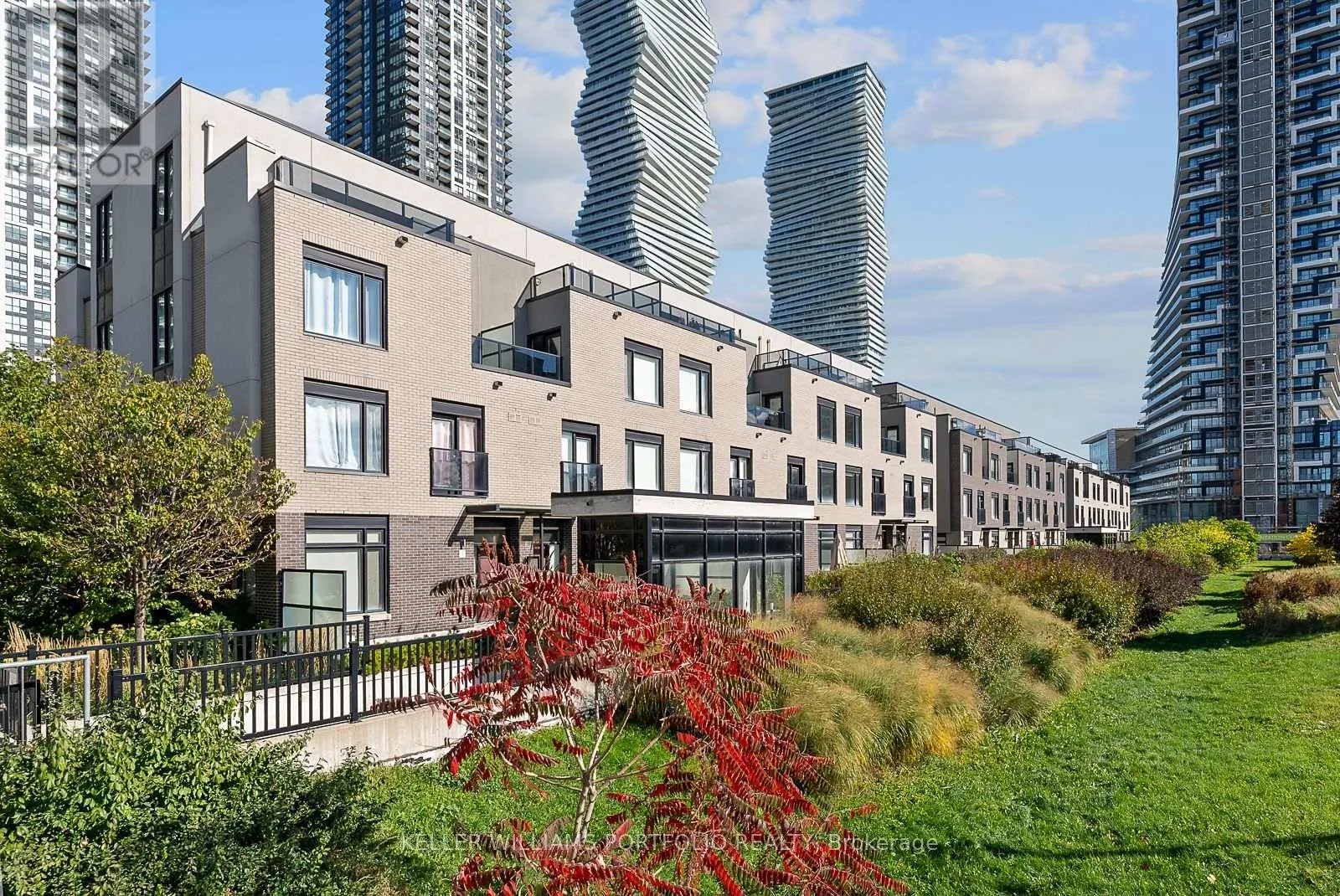 Row / Townhouse for rent: 10 - 4030 Parkside Village Drive, Mississauga, Ontario L5B 0K2