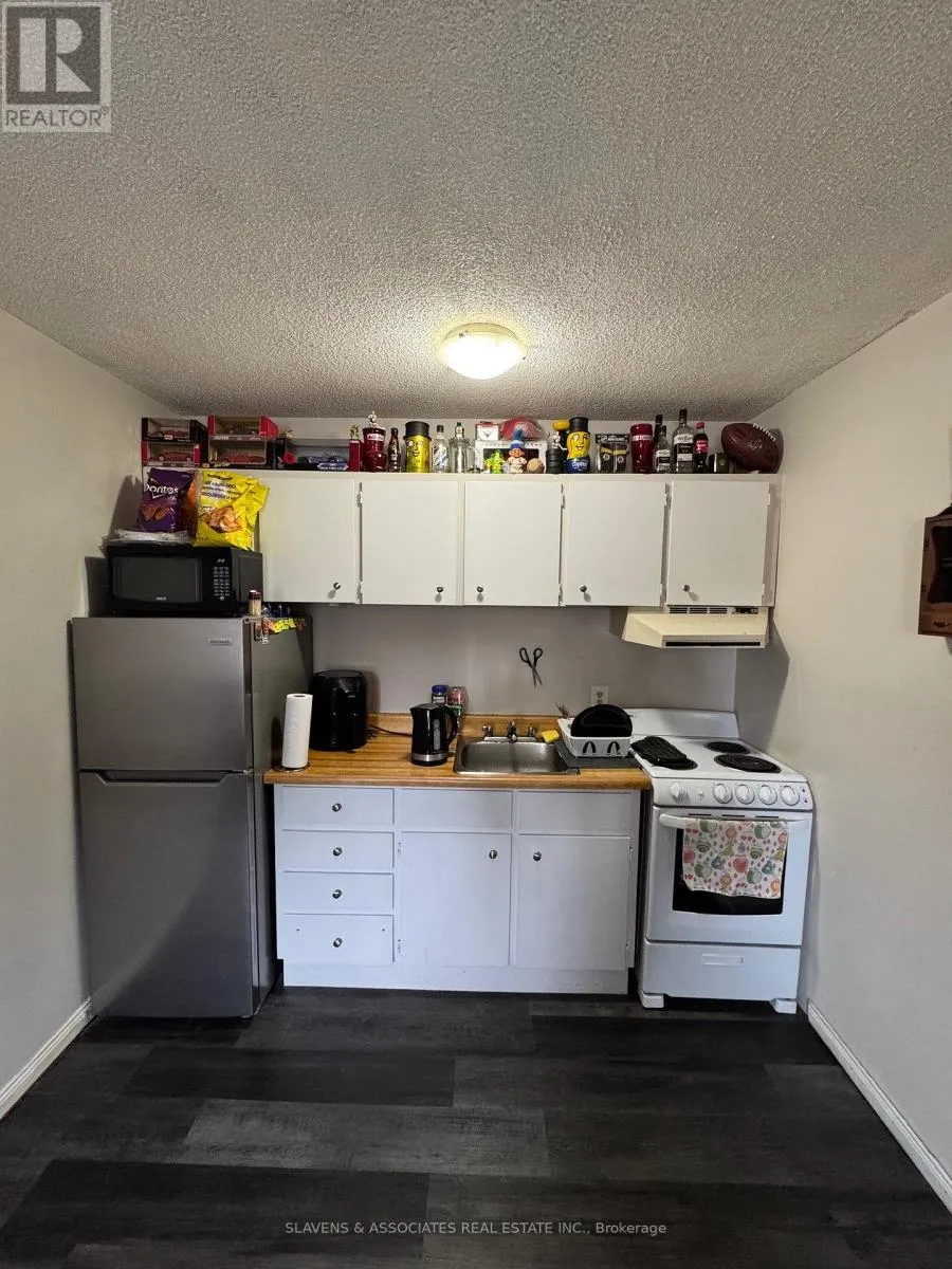 Other for rent: 10 - 45 King Avenue W, Clarington, Ontario L1B 1H2