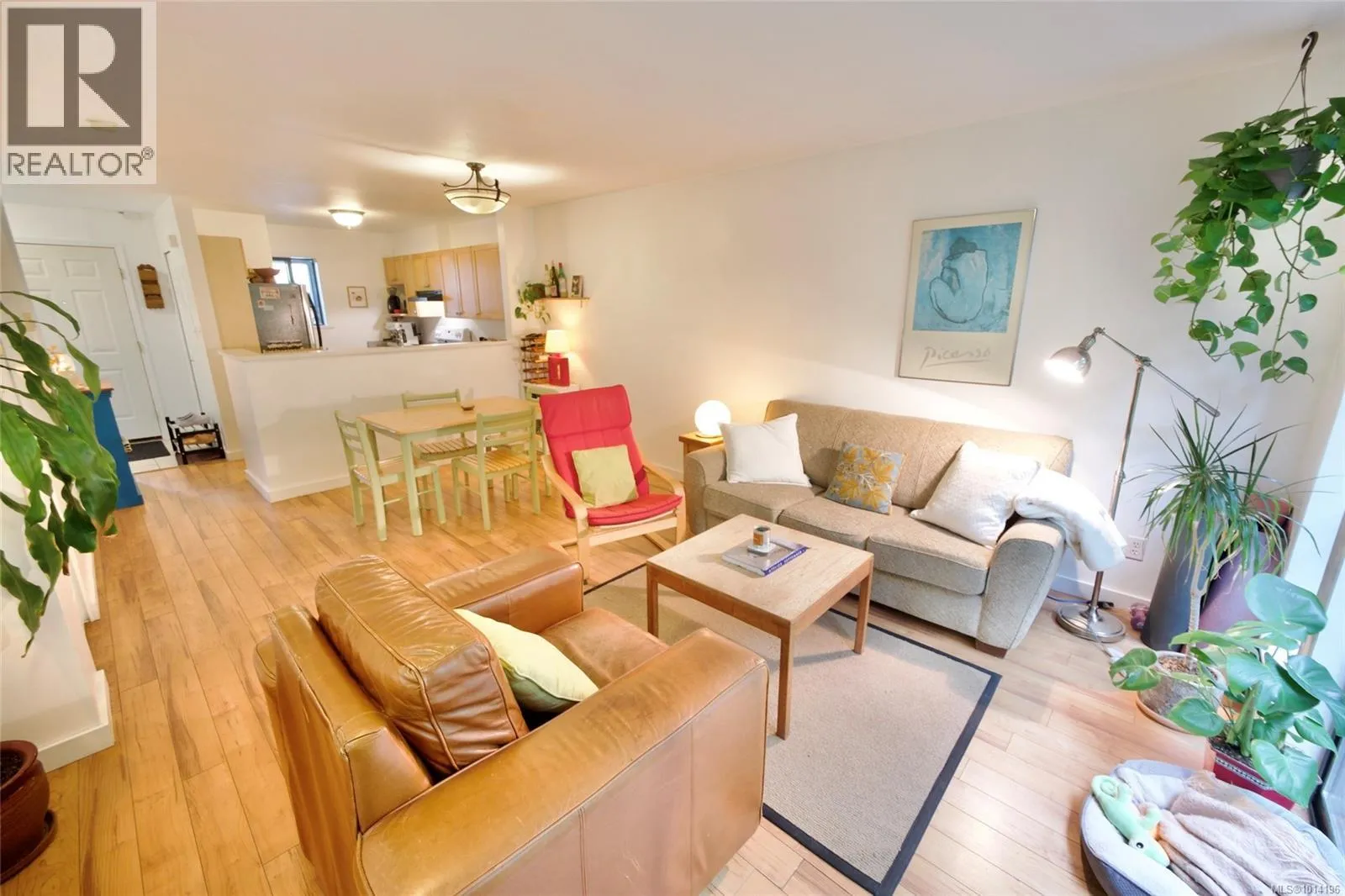 Row / Townhouse for rent: 10 595 Gibson St, Tofino, British Columbia V0R 2Z0